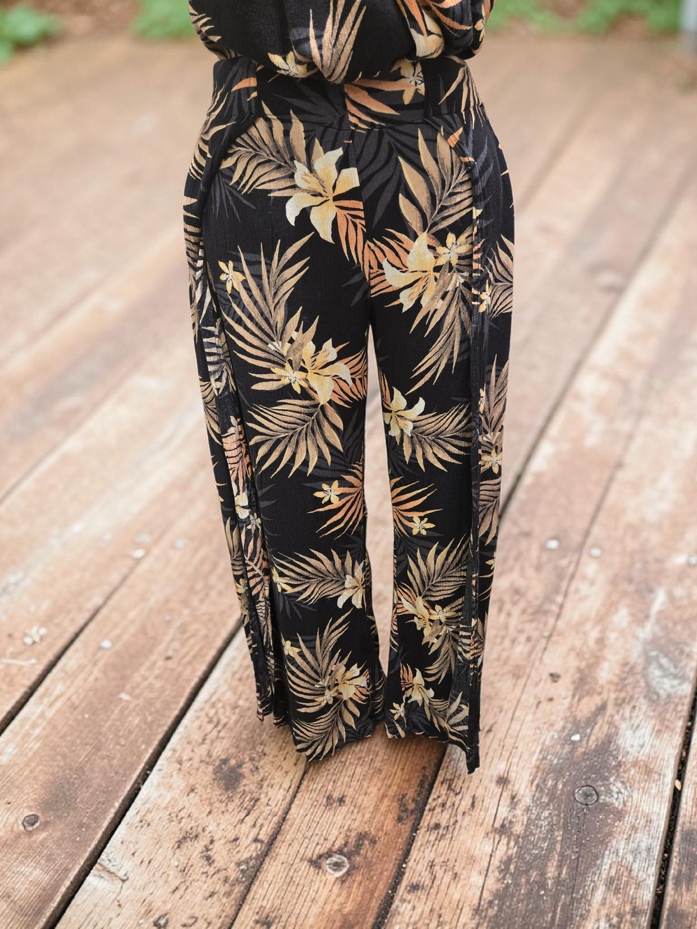 Split Leg BEACHY womens MED Tropical Print Pants in Black and Tan BILLABONG